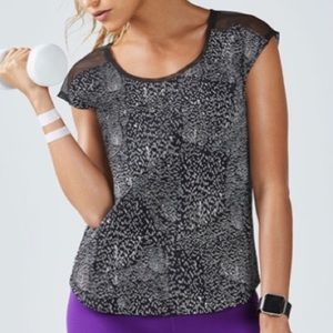 NWOT Fabletics Black & White Vanessa Top Sz Medium